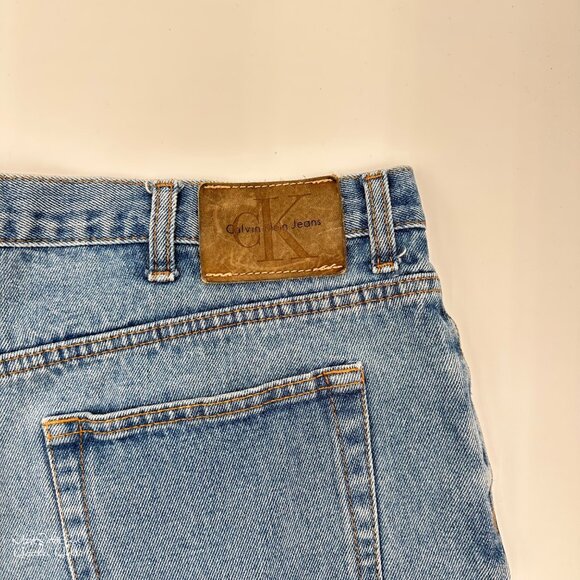 Calvin Klein Jeans Vintage Men's 1990's Denim Shorts Size 40 - Picture 3 of 7